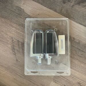 Harley-Davidson Motorcycle Black and Crome Foot Pegs